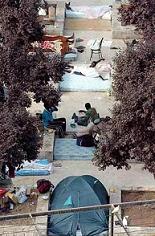 Publicado en La Verdad: Casi cien inmigrantes sin papeles acampan en el centro de Murcia